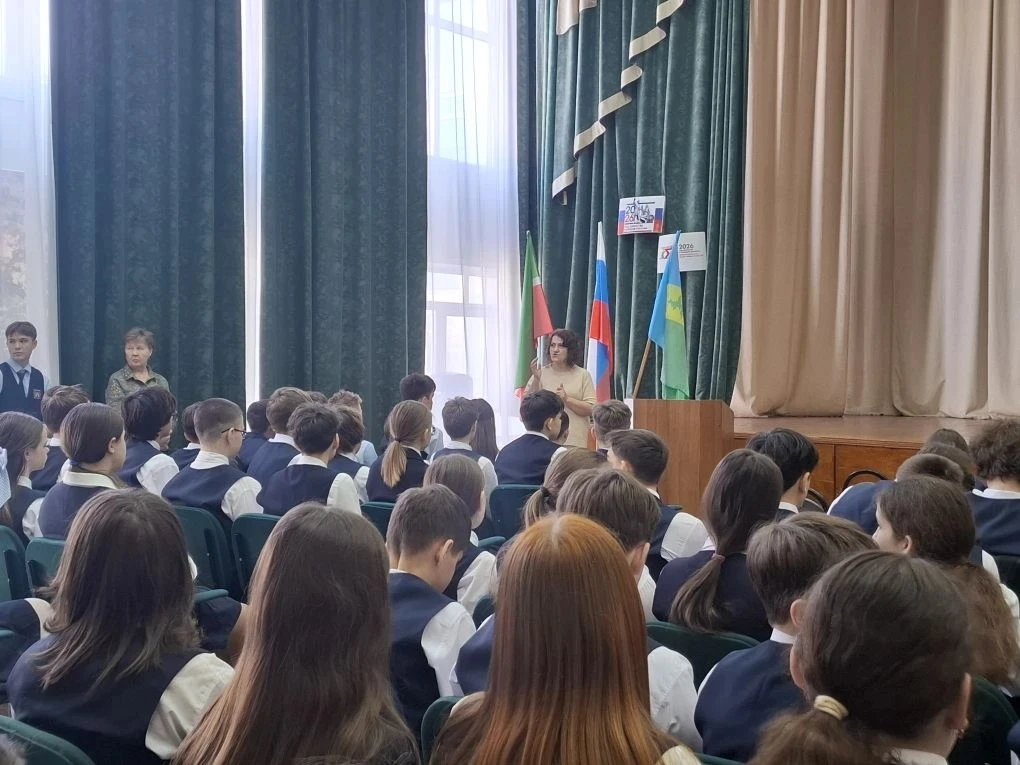 Важный разбор со старшеклассниками: безопасность, закон и друзья ☀️  19 марта в нашей школе заместит