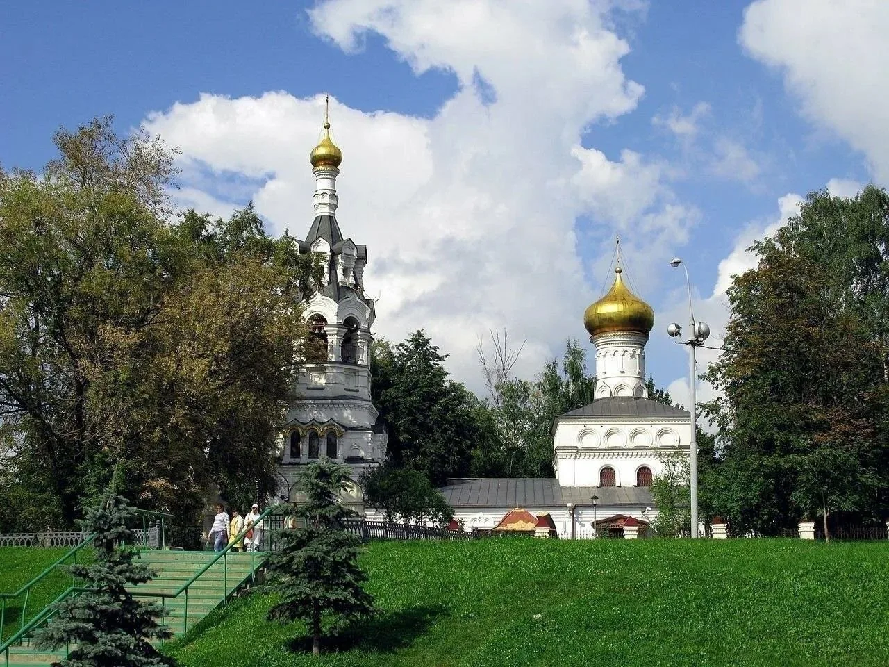 Требуется ОХРАННИК