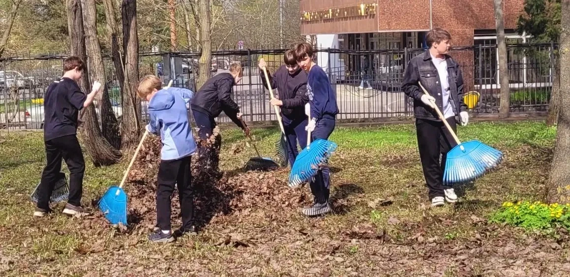 🌿 Весенний субботник в основном корпусе: вместе делаем школу чище  На этой неделе в основном корпусе