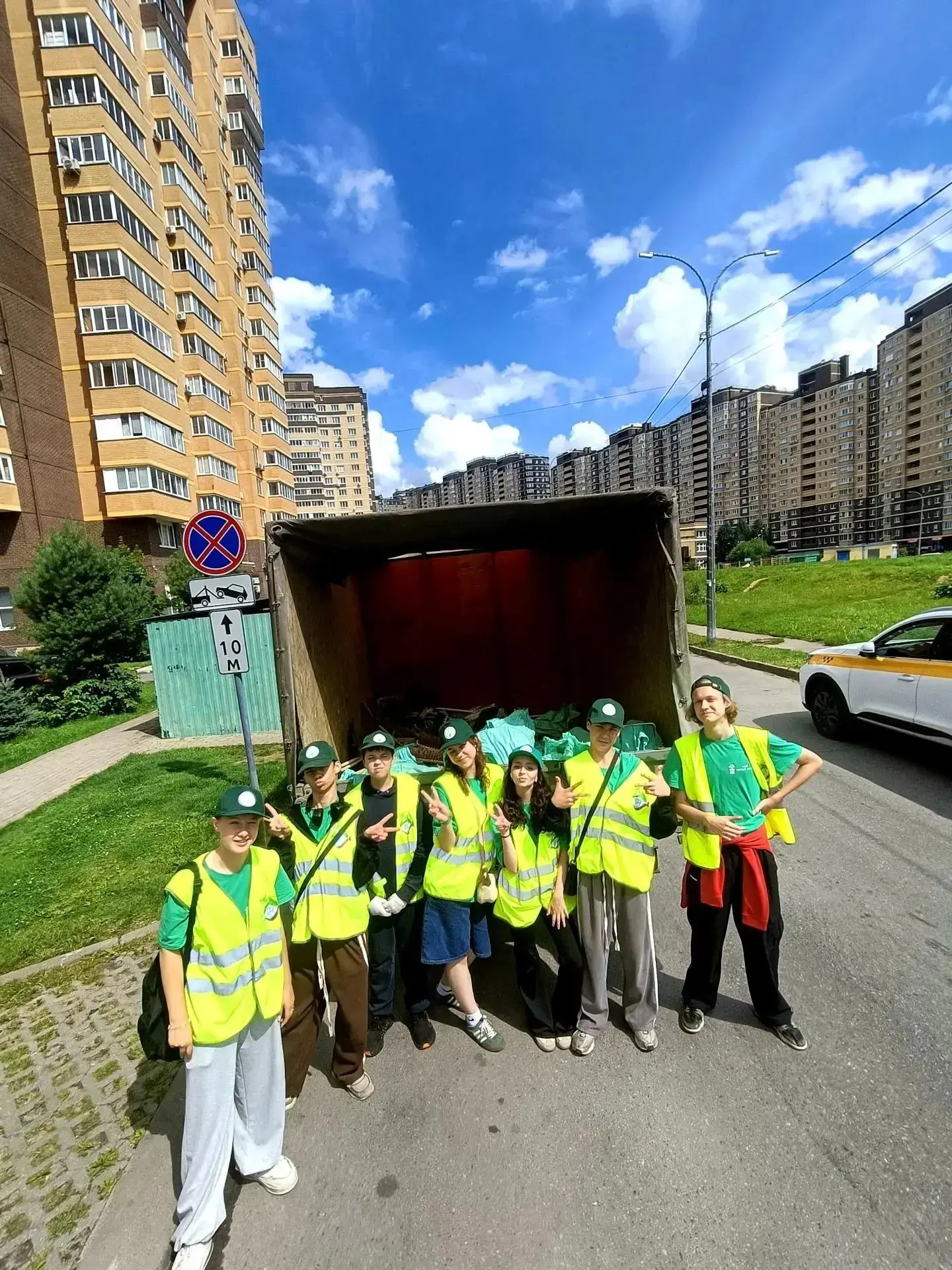 Шанс заработать: подростков Долгопрудного ждут летние вакансии

☀️За лето можно успеть многое: и отд
