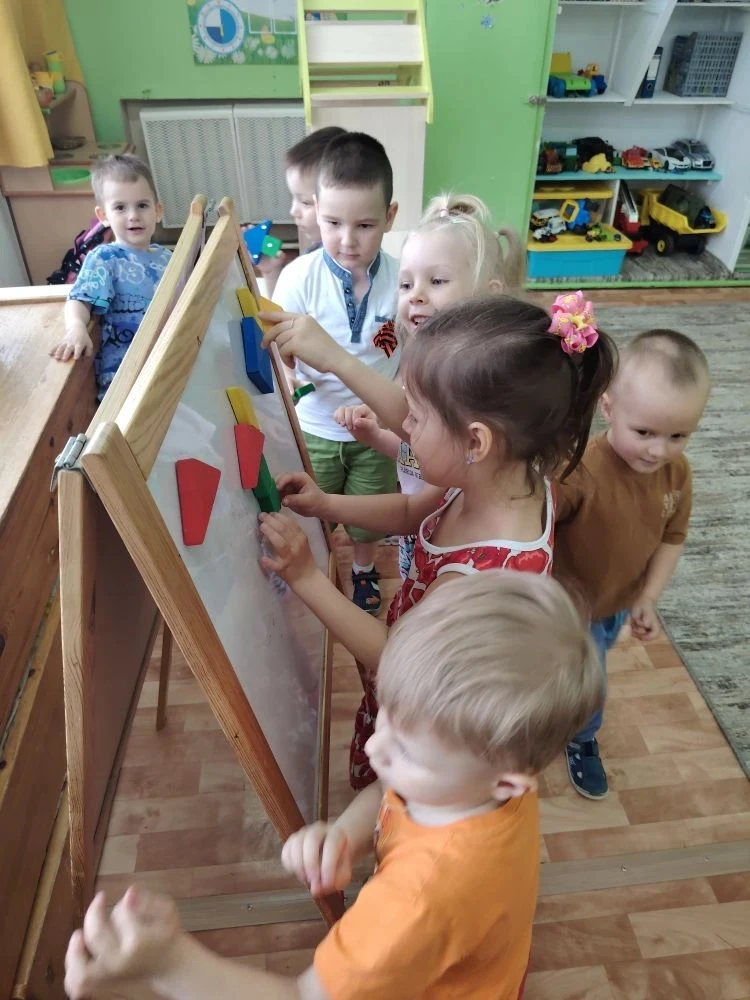 МОУ СОШ № 2 г. Истра Дошкольное отделение 3-52/2 Средняя группа "Радуга"  Не просто игрушка, а насто