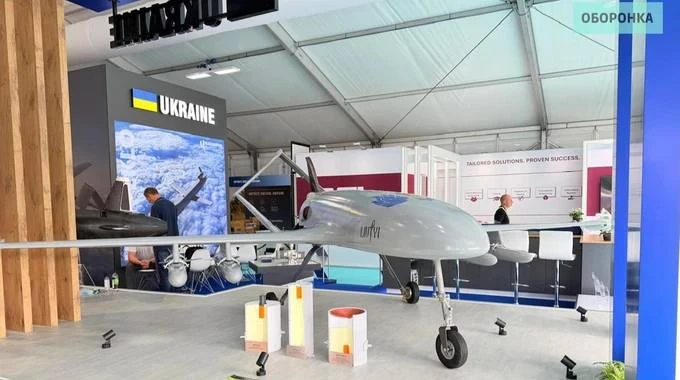 Украинский Ан-196 "Лютый" засветился в качестве носителя четырех неизвестных малогабари...