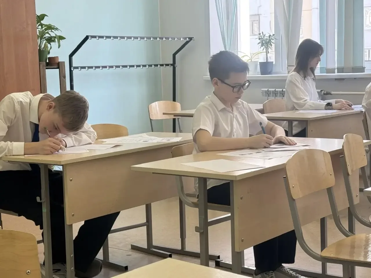 В 101-й школе прошла олимпиада «ІІІ Интеллектуальный марафон» в рамках программы «Школы – ассоцииров