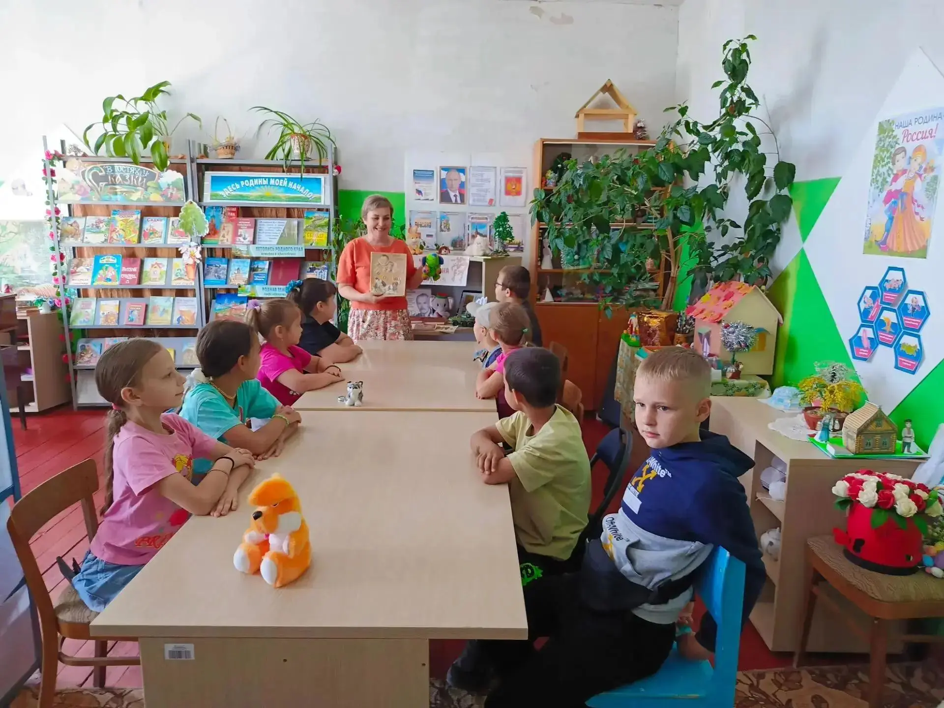 «По страницам книг Баруздина»: час доброго чтения в Липицкой сельской библиотеке!📖

В честь 100‑лет