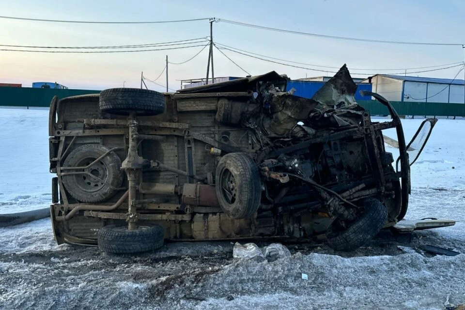 ‼️ Смертельное ДТП в Кангалассах: автомобиль опрокинулся после удара в столб   Смертельное ДТП произ