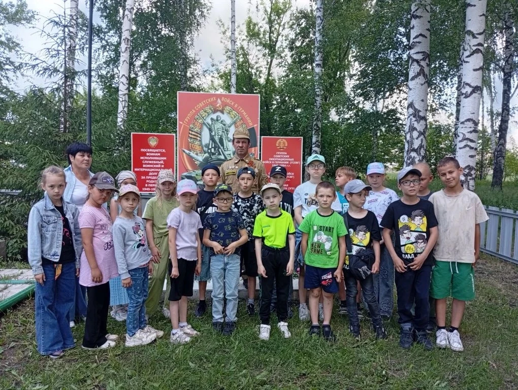В Парке Победы прошла встреча с ветераном ГСВГ
В честь годовщины вывода войск из Группы советских во