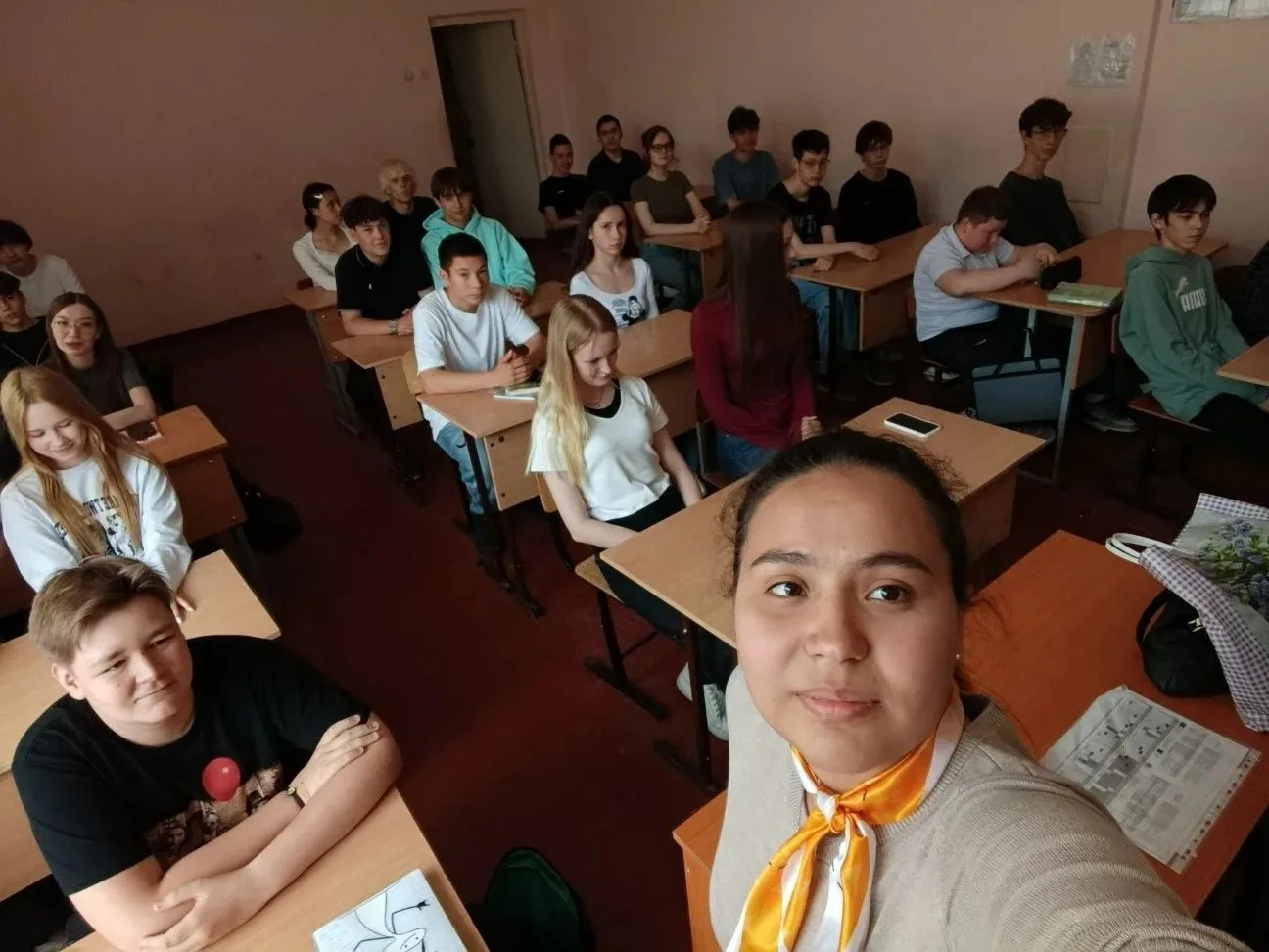 В школе №129 прошла литературно-публицистическая гостиная «Диалог поколений», посвященная 215-летию 