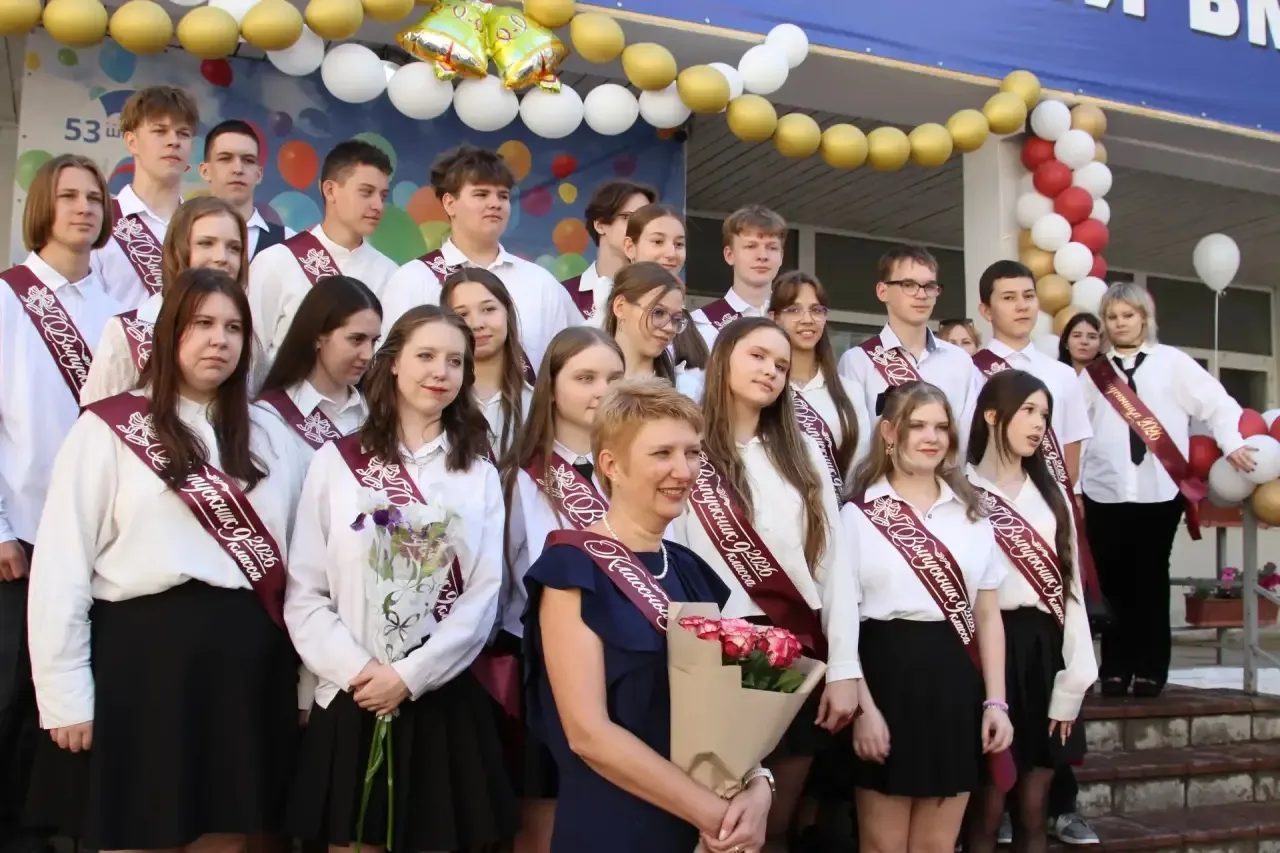 Этот торжественный день навсегда останется в памяти учеников и педагогов нашей школы. На главной пра