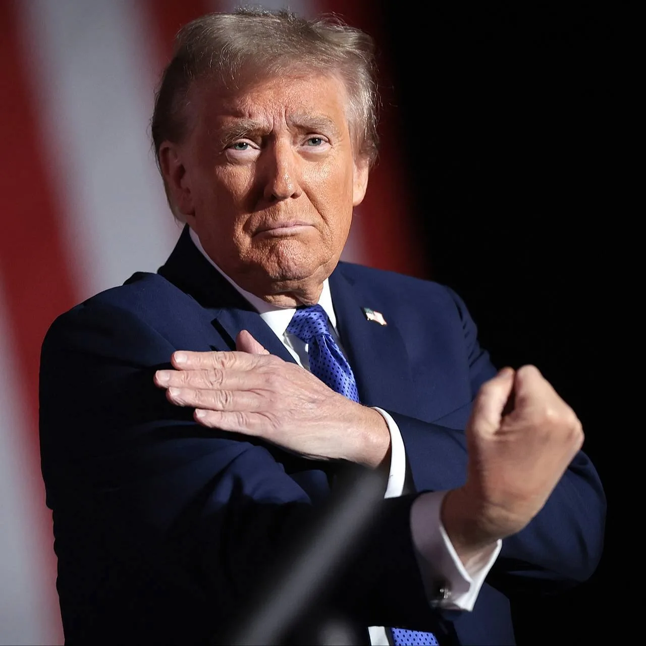 😁Трамп пригрозил тюрьмой распространителям "сливов" о нехватке боеприпасов в США. Выступающие с так