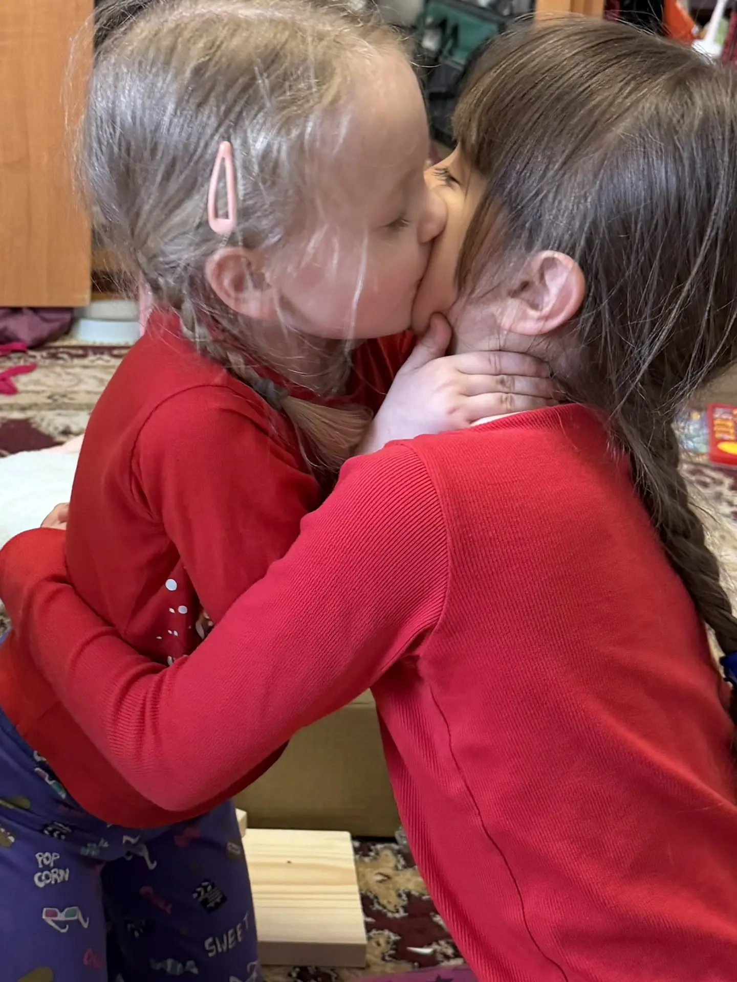 Может, это уже, конечно, поздно… но хотя бы так)    Скворечник я заказала уже давно на озоне, но он 