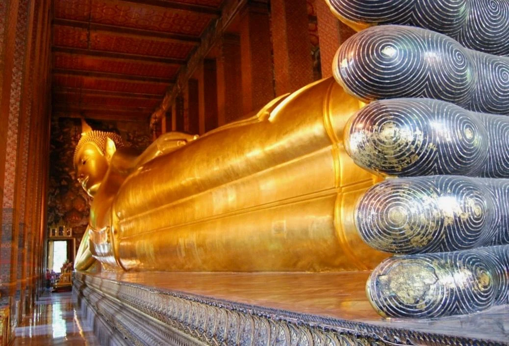 Храм Wat Pho в Бангкоке, Таиланд 🇹🇭  🔹 Wat Pho - один из старейших храмов Бангкока, построенный еще 