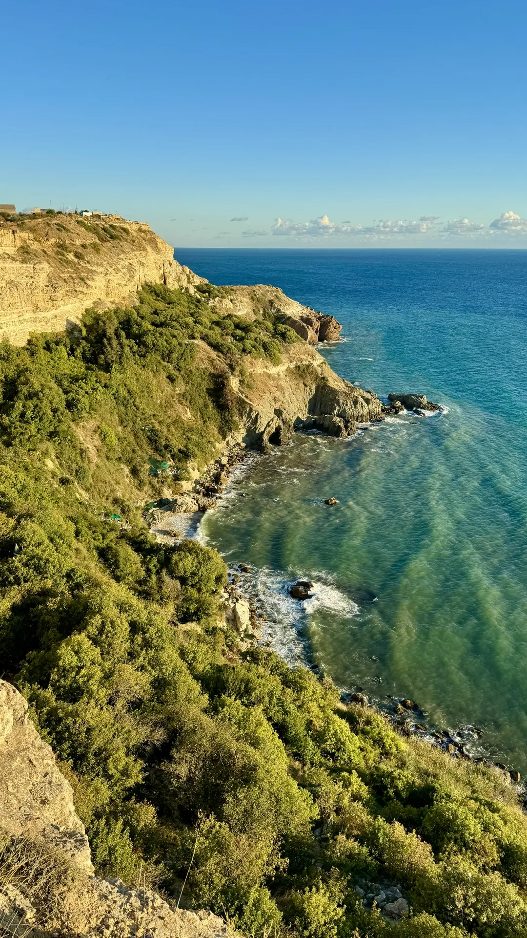 Бушующая красота бухты Александры в Севастополе 🌊😍