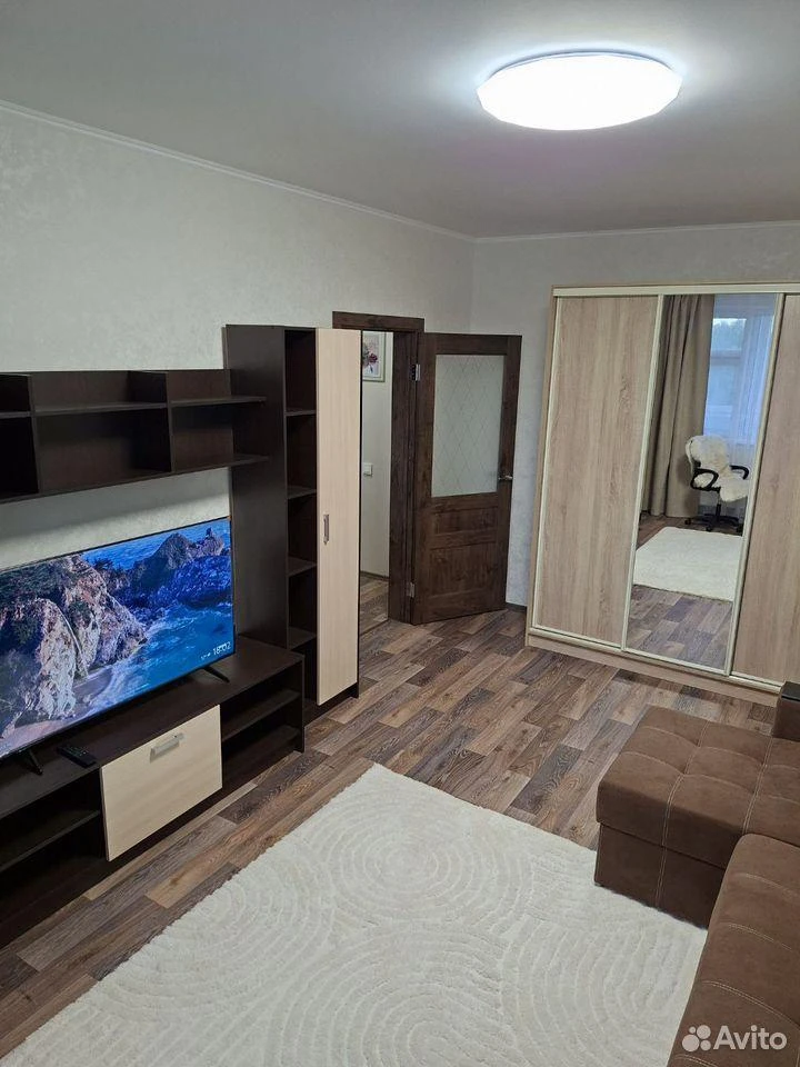 Сдам без посредников: 1-комнатная квартира, 40м²
