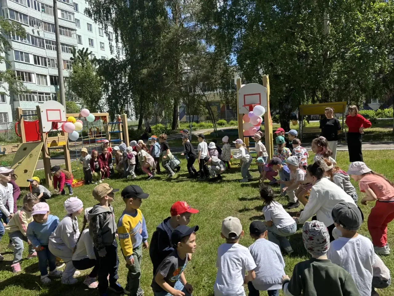 Сегодня в нашем детском саду прошел Сабантуй в честь Дня защиты детей. Детям было очень...