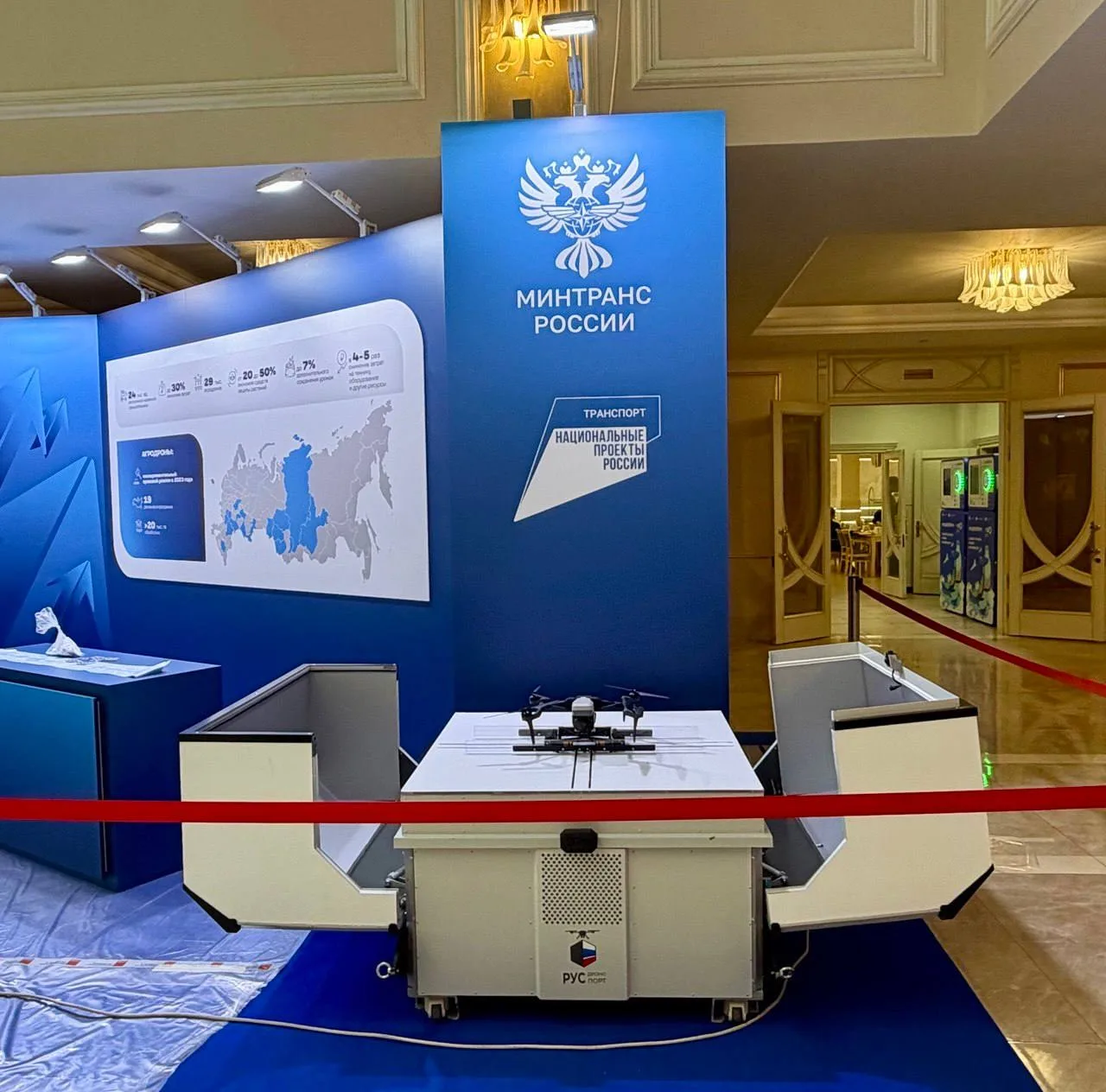 Сегодня — 615-е заседание #сенат. 

Выставка #МинтрансРФ предваряет #ПравЧас с министром А.Никитиным
