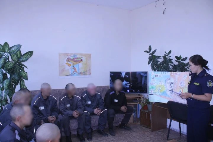 С осужденными Тувы проведены профилактические мероприятия
 
Сотрудниками исправительной колонии горо