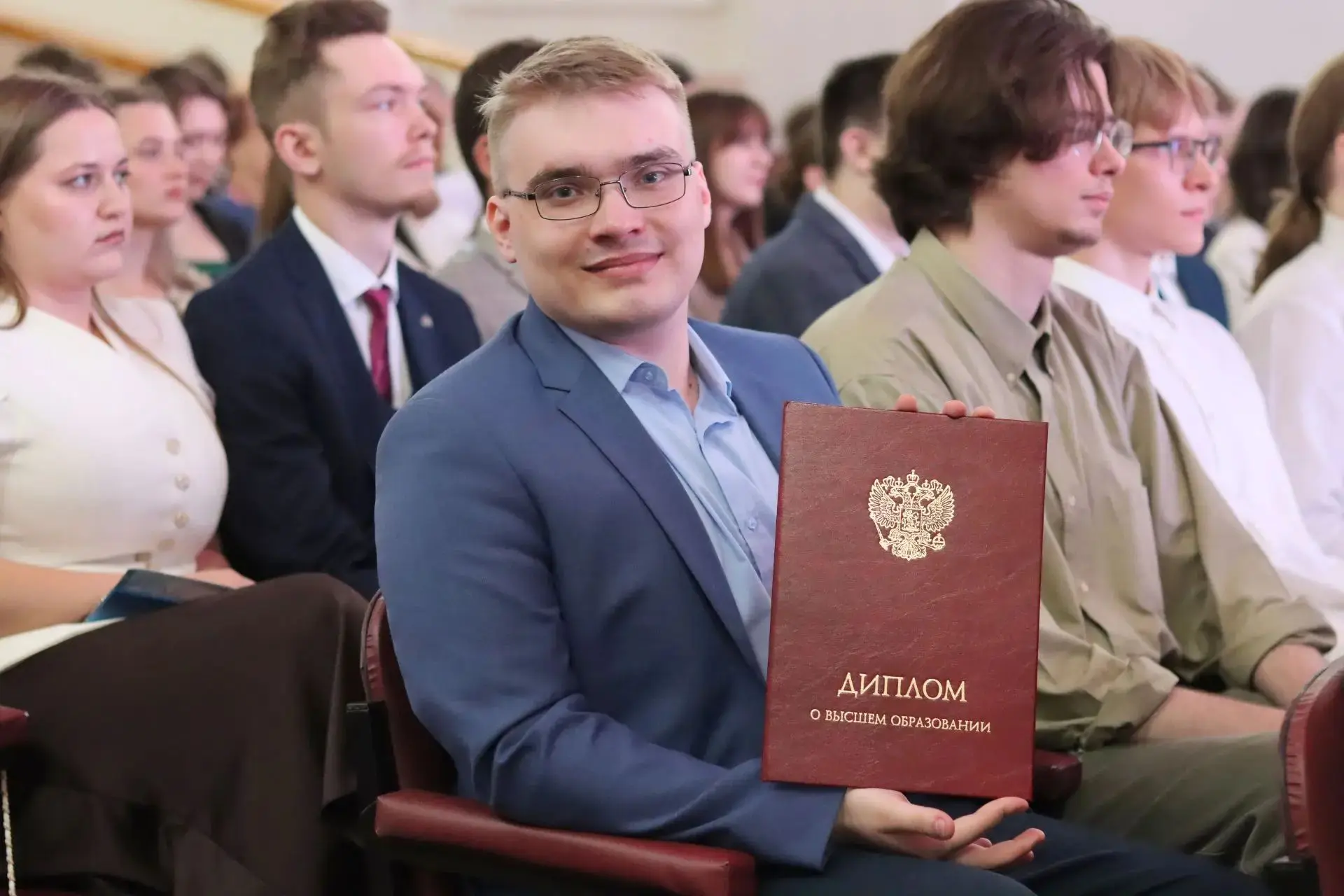 Отчислены под аплодисменты 👏