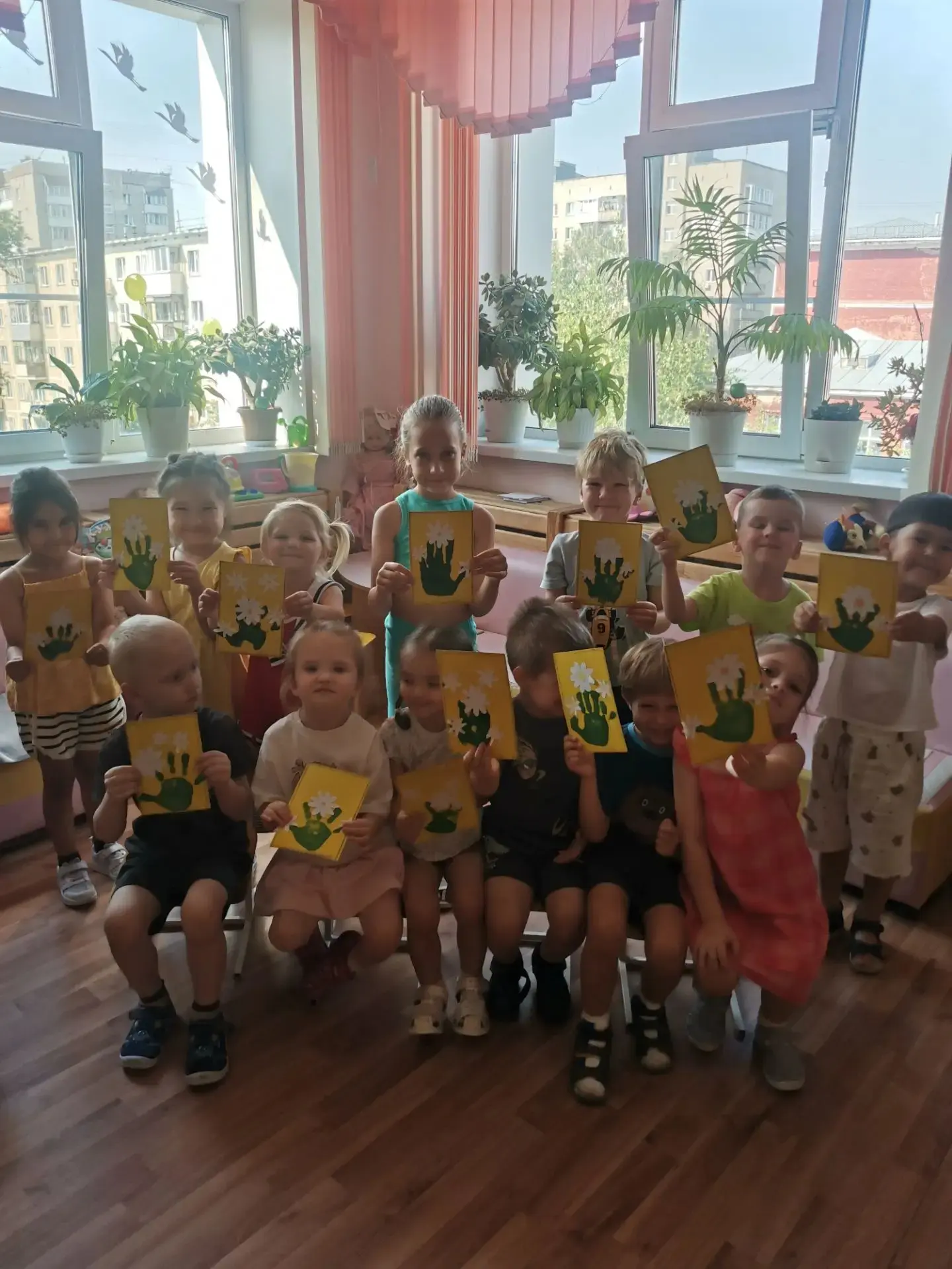 В честь праздника «День семьи, любви и верности» 👪 ребята из группы «Подснежники» 🌸 п...