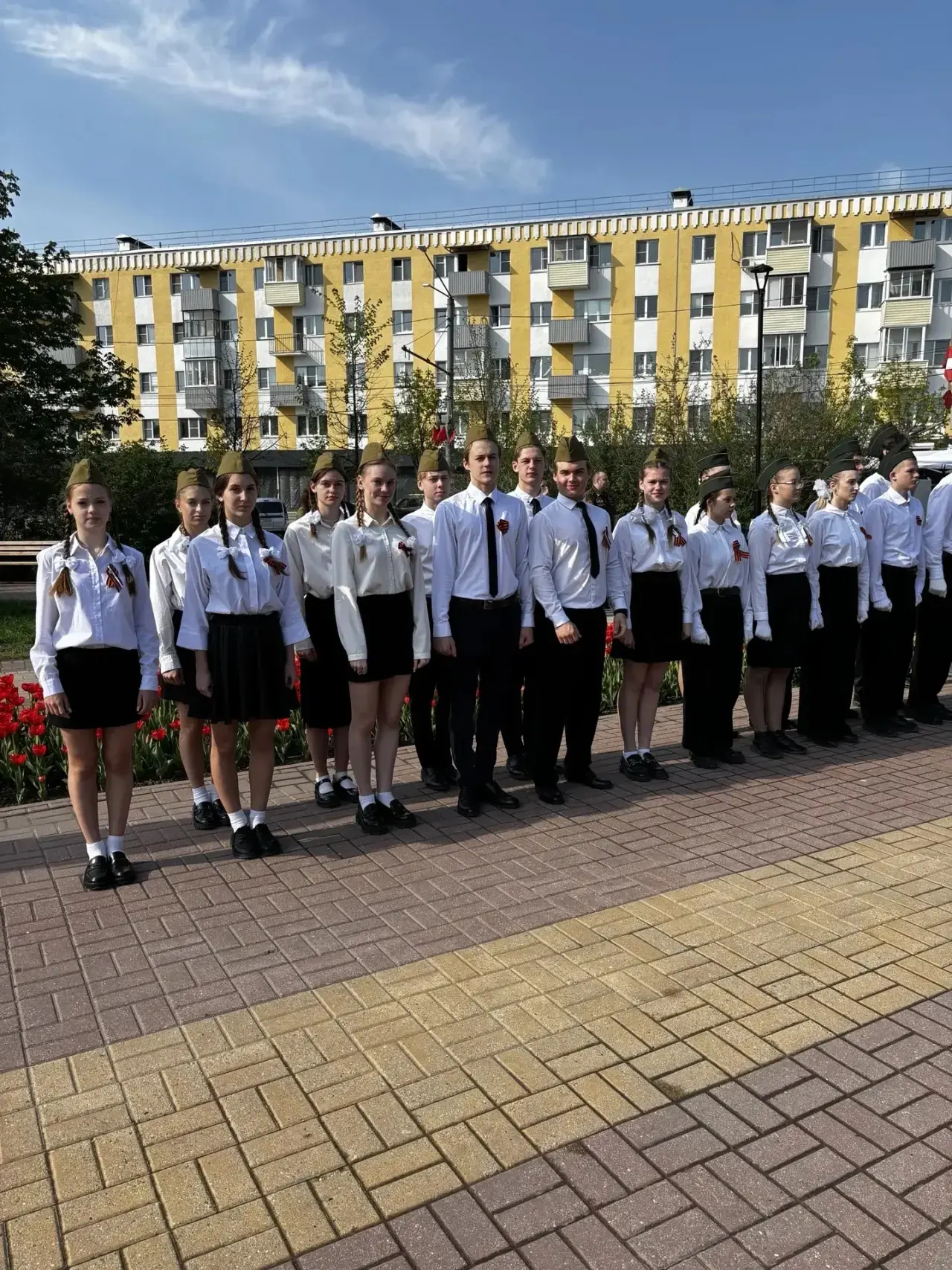 Почетный караул Поста №1: смотр-конкурс отрядов  В преддверии Дня Победы наши ученики достойно предс