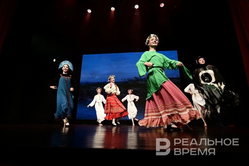 Славянские танцы и Джалиль на китайском языке