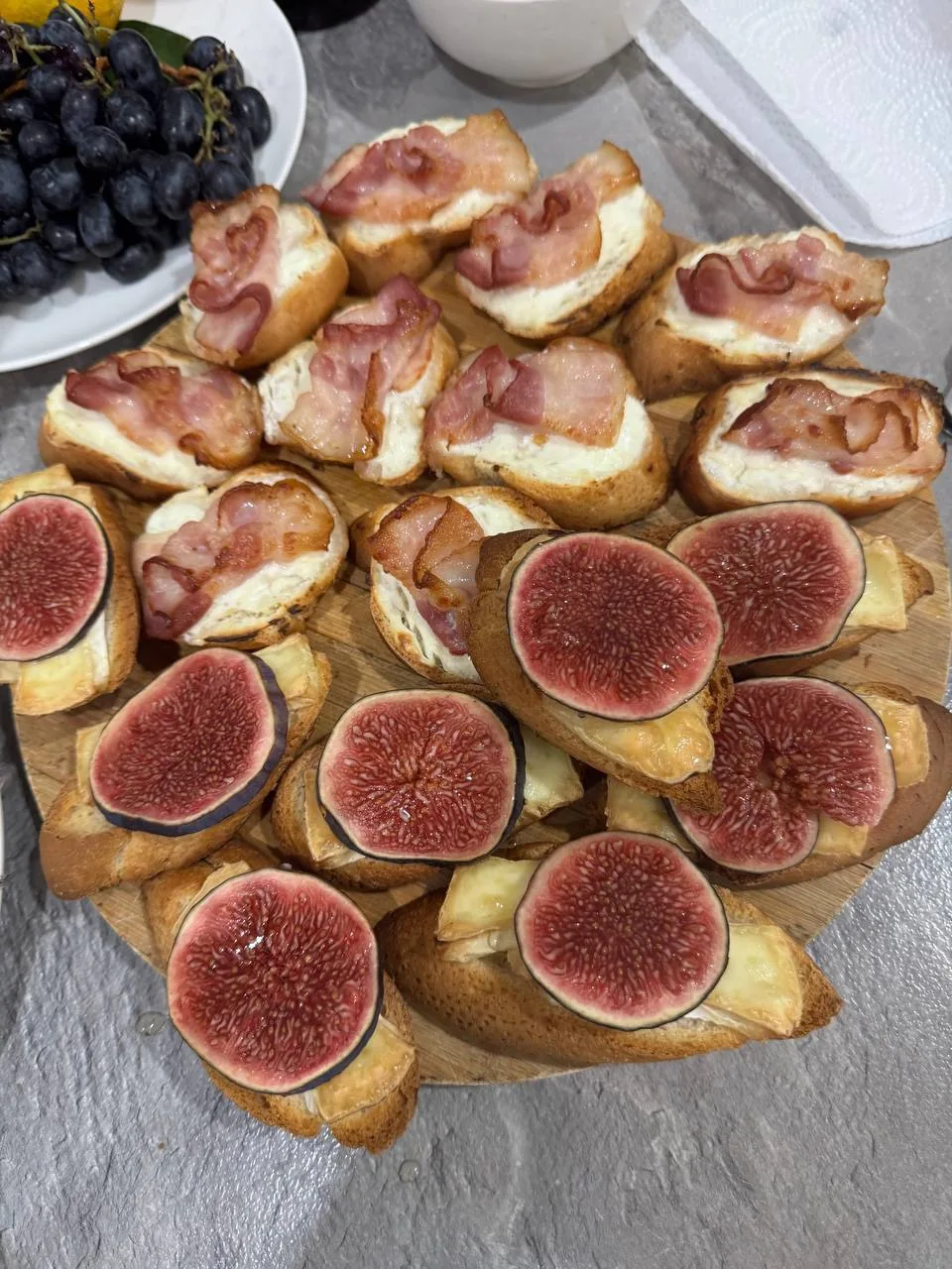 Вот еще пару рецептов вкуснейших бутербродов. Готовятся прям буквально 10 минут 👍