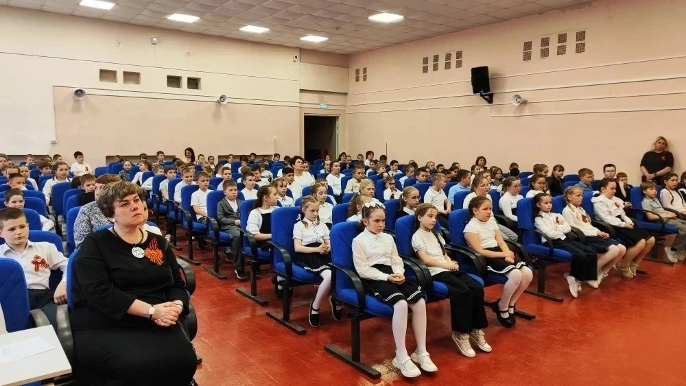 🇷🇺 МЫ - НАСЛЕДНИКИ ВЕЛИКОЙ Победы  🇷🇺  Масштабно и феерично прошли в  Центре образования № № 17 им. 