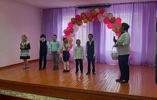 ✨ В Российских школах зародилась чудесная традиция - "Самолётик будущего". Наши первоклассники подго