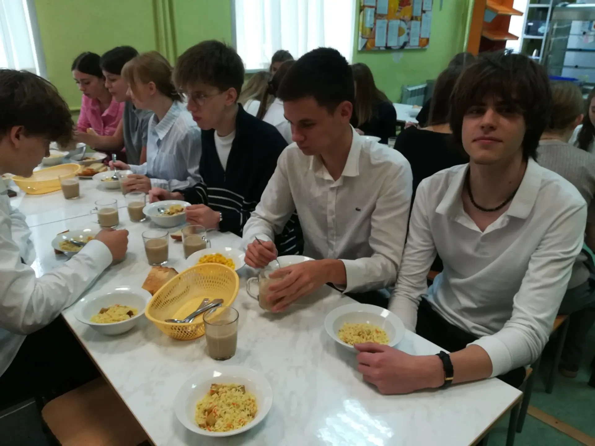 Отличный день начинается с отличного завтрака! 😋🥣☕️