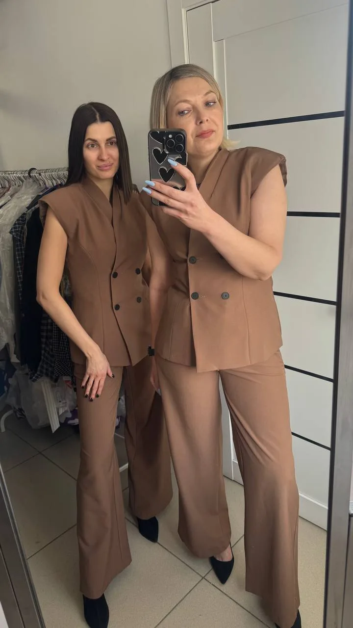 Костюмы двойка