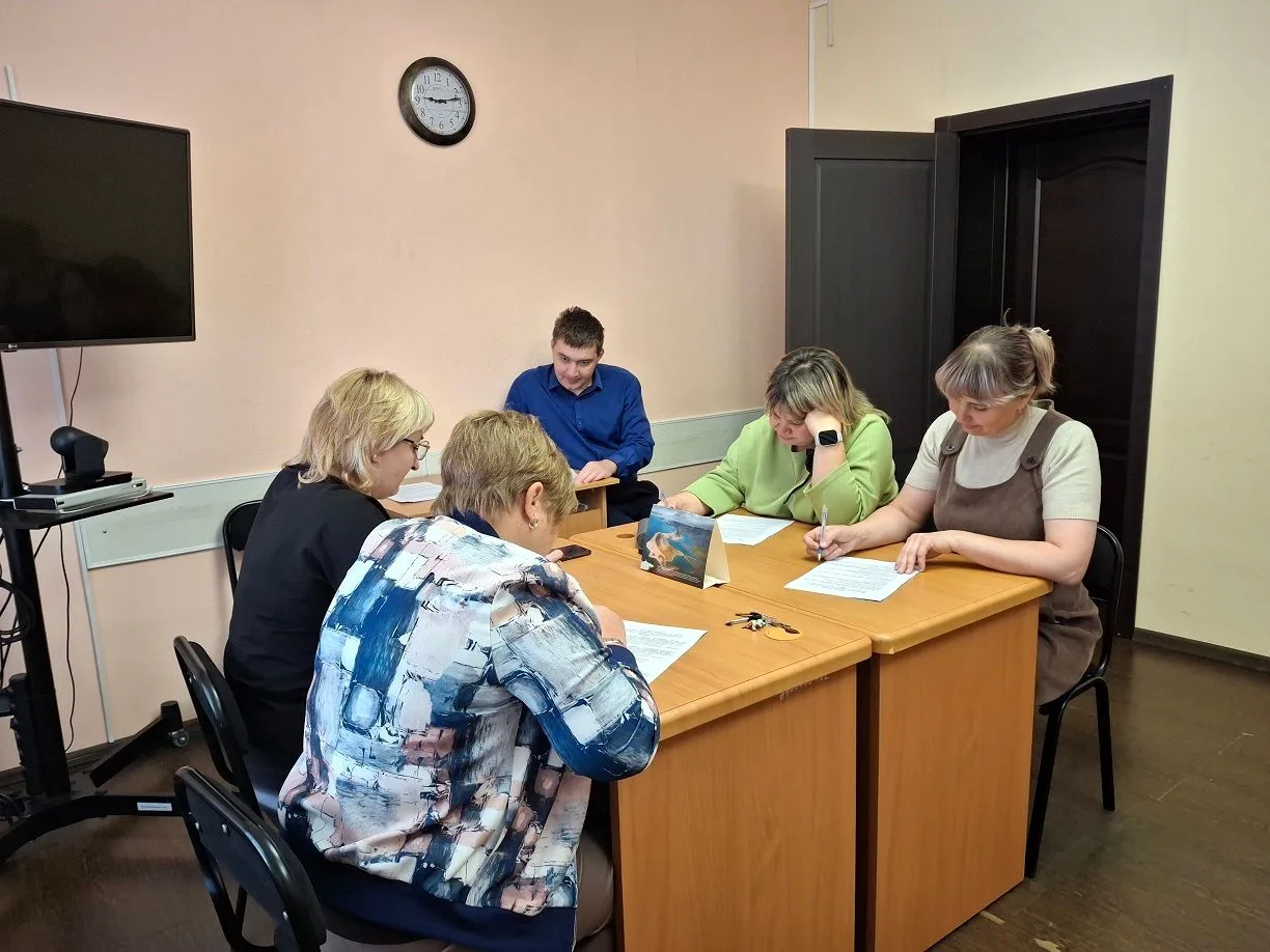 В Арбитражном суде Еврейской автономной области проведен первый тур Правовой олимпиады ...