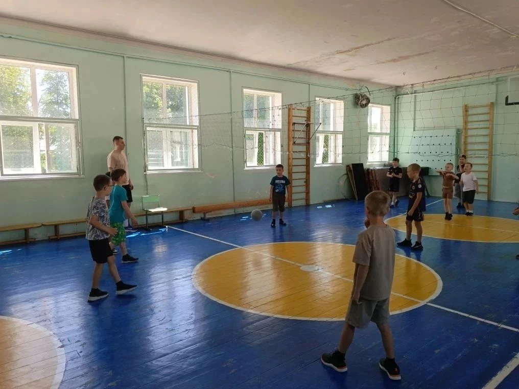 В нашем Центре образования состоялся турнир по пионерболлу, приуроченной к Международному дню борьбы