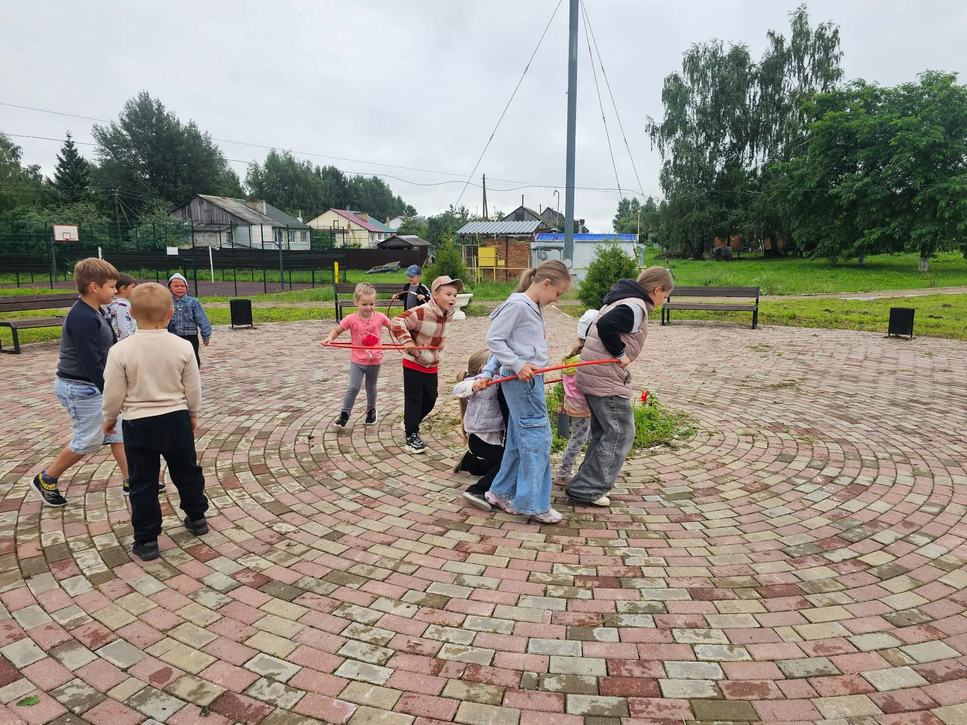 В Брынском сельском доме культуры совместно с библиотекой прошел восьмой день летней интеллектуально