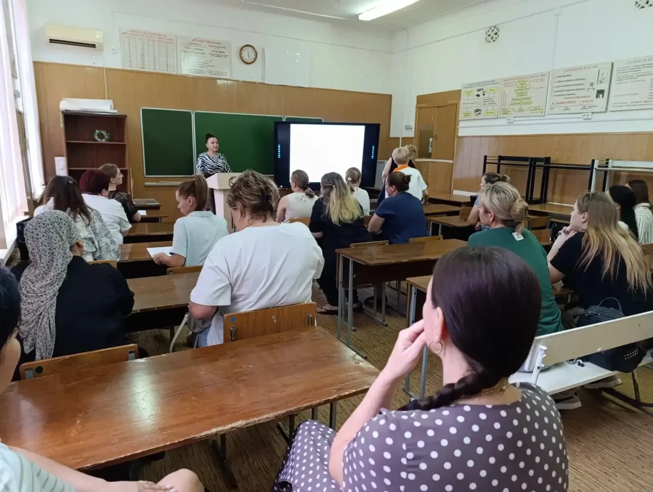 4 сентября 2026 года в МБОУ СОШ № 6 г. Минеральные Воды состоялось общешкольное родител...