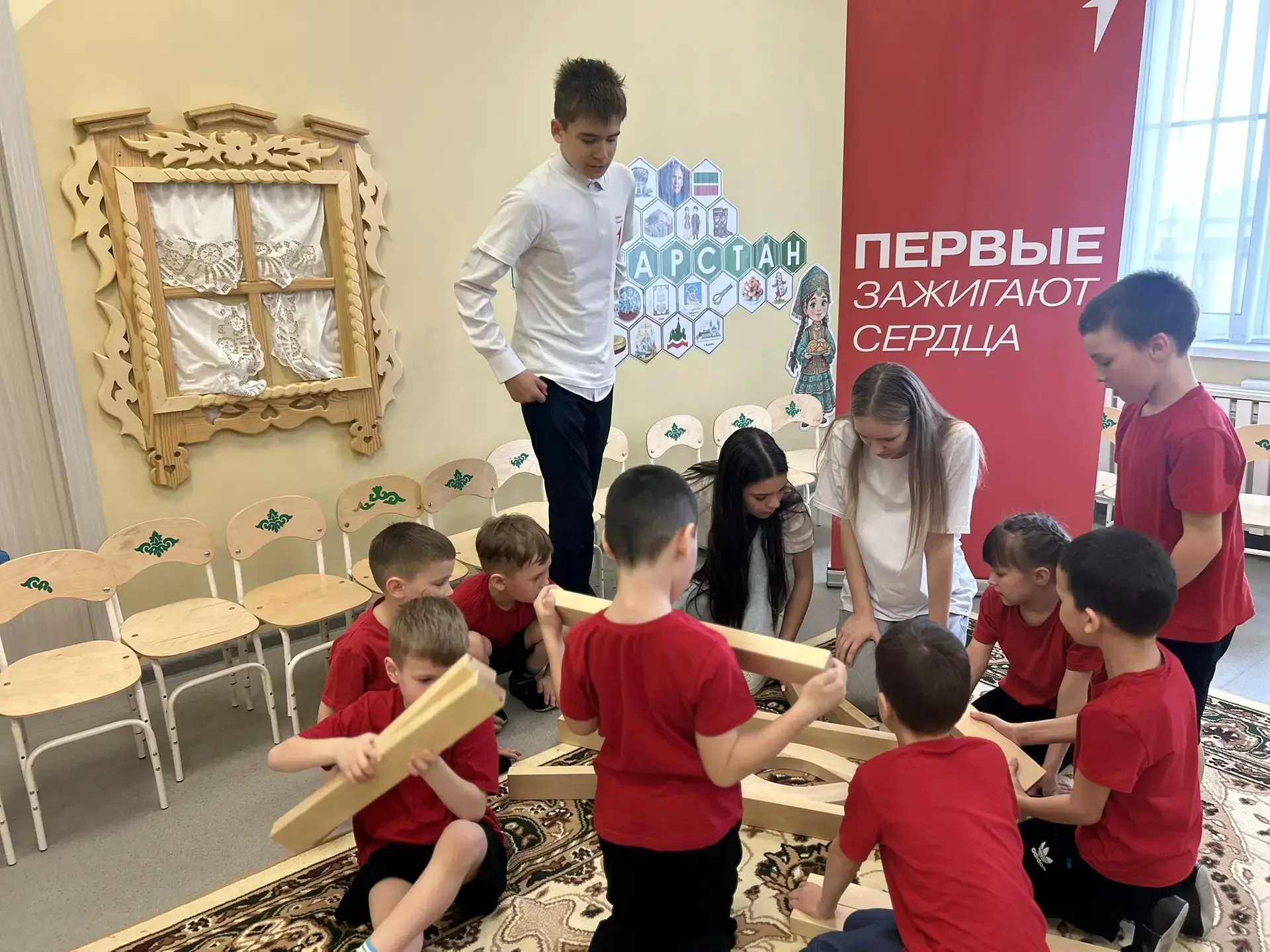 🚀В честь Дня космонавтики ребята из нашей школы «Движения Первых» посетили детский сад ««Байгыш»!   