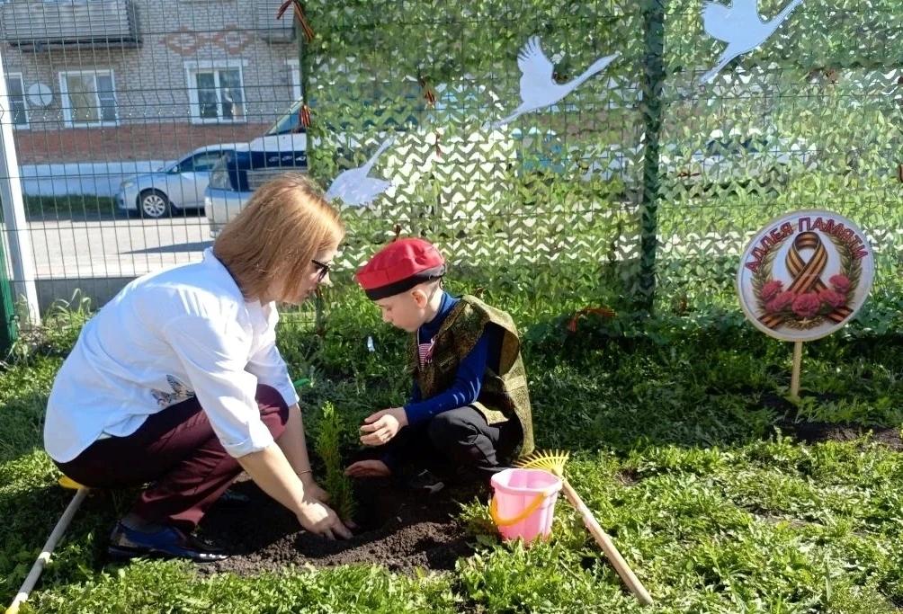 В честь 81-й годовщины Победы в Великой Отечественной войне в нашем детском саду
прошёл торжественны