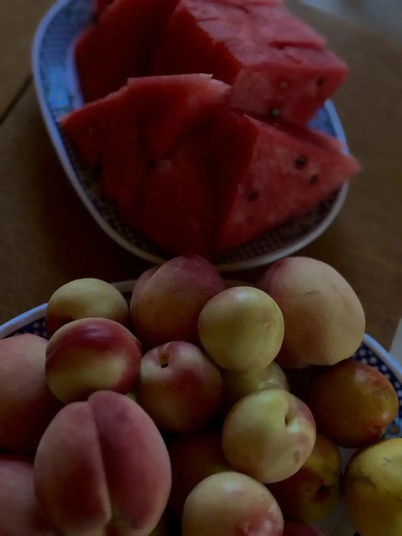 Чем будем ужинать? 🍉 или 🍓?