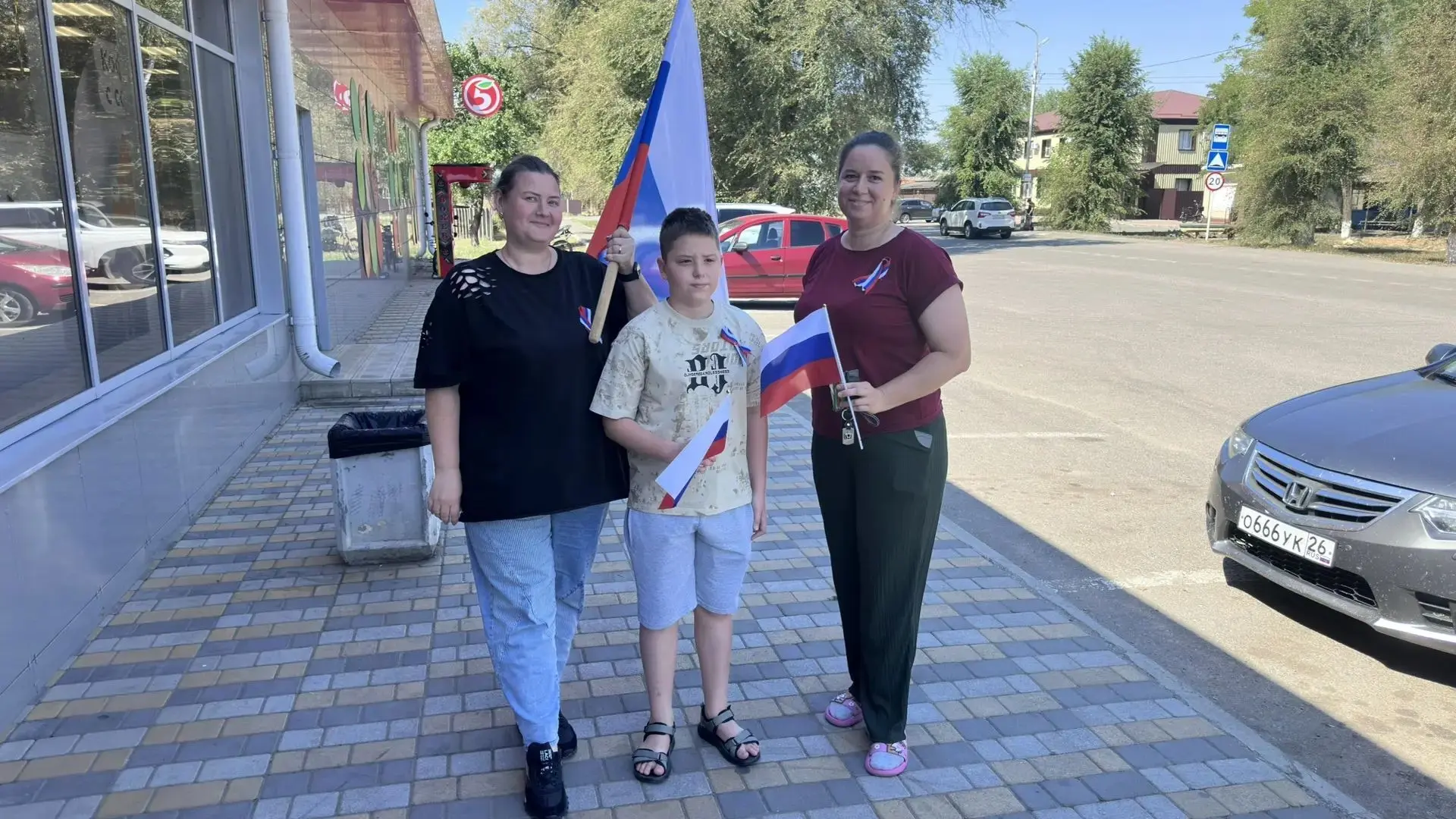 «Триколор моей России»: праздник единства в селе Привольном!