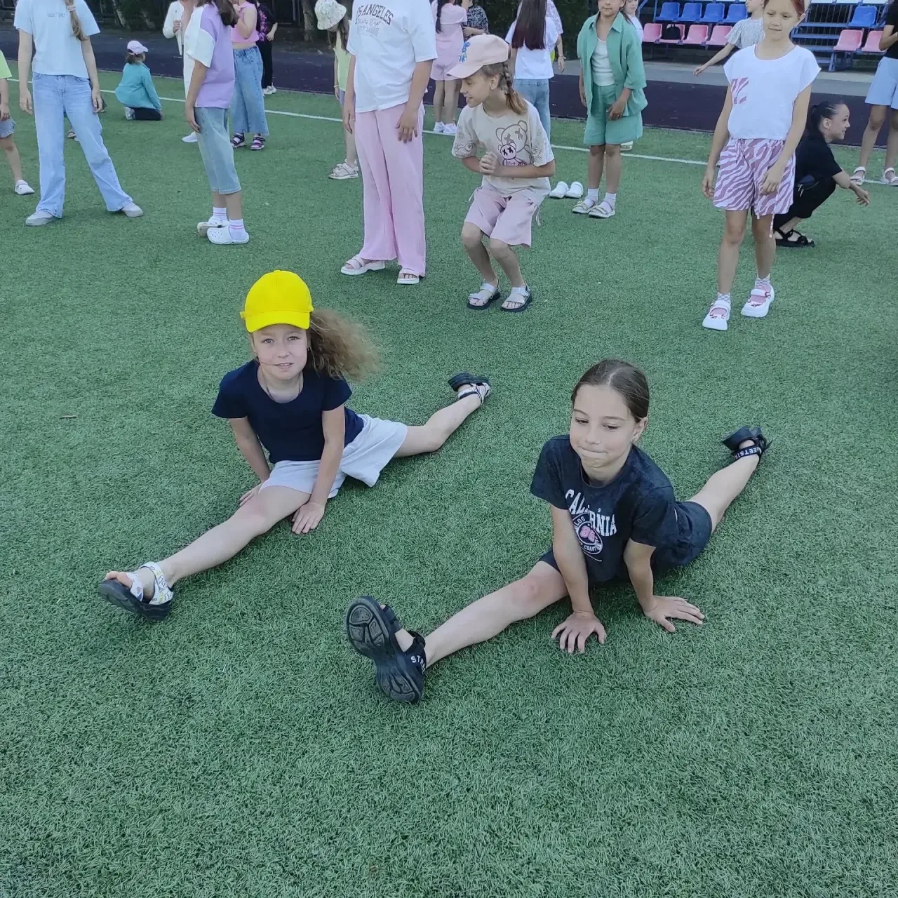 💫 Значимый день в пришкольном лагере: зарядка, память и творчество! 💫

Сегодня в нашем пришкольном