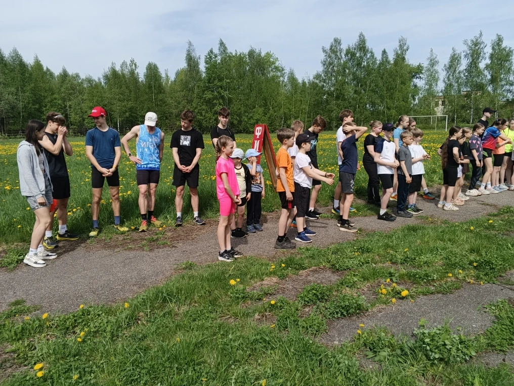 Первенство по общей физической подготовке: спортсмены лыжники