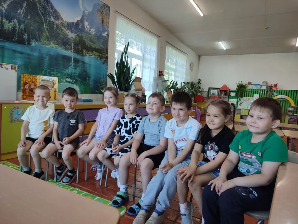 В рамках Единого дня безопасности с детьми группы "Почемучки" проведена познавательная беседа на тем
