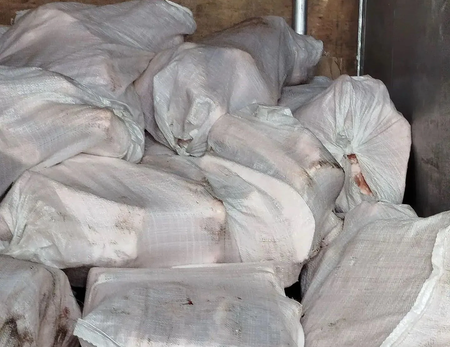 В КУРГАНСКОЙ ОБЛАСТИ РОССЕЛЬХОЗНАДЗОРОМ ПРЕСЕЧЕНО ПЕРЕМЕЩЕНИЕ ПРОДУКЦИИ ЖИВОТНОГО ПРОИС...
