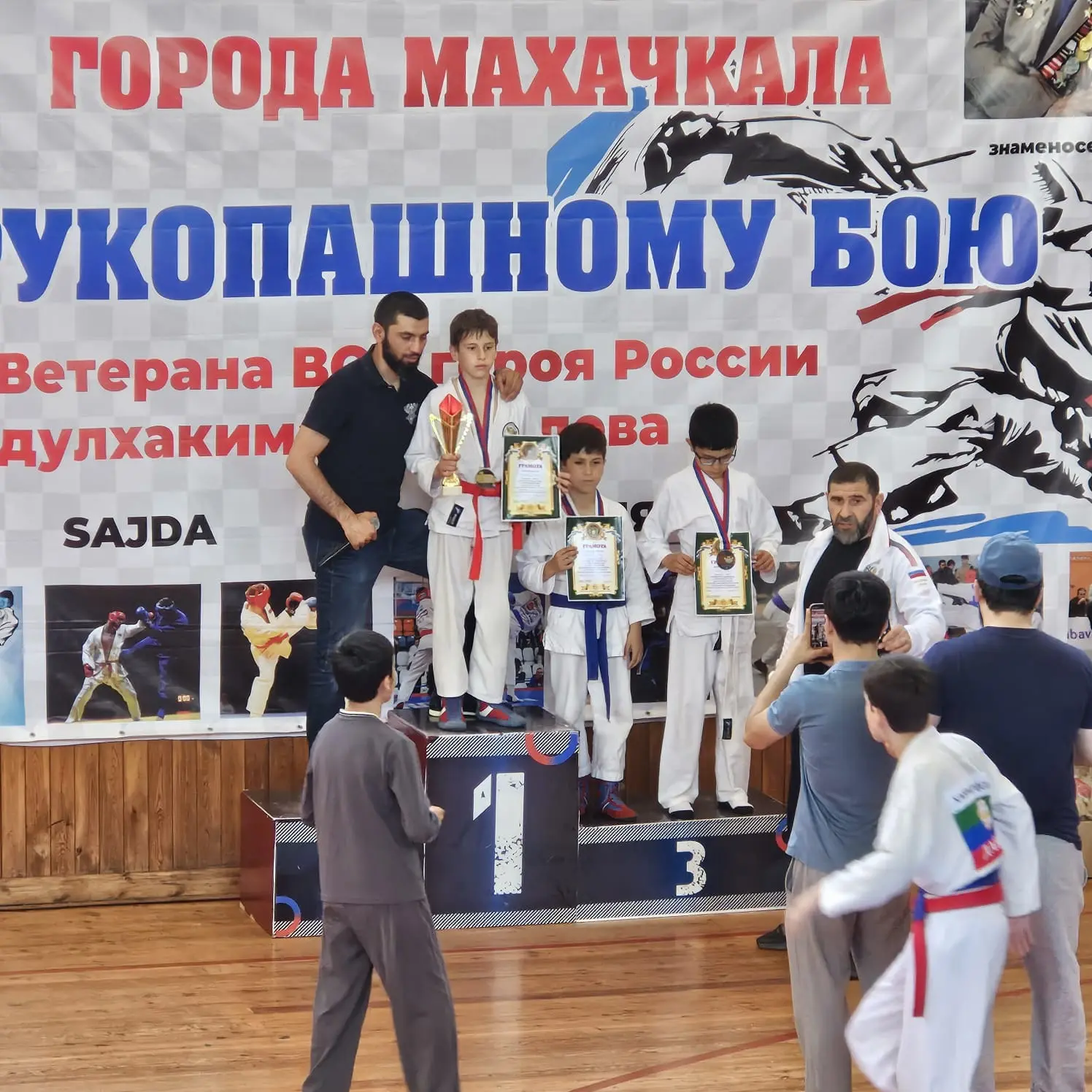 ⭐️ Гордость школы: 1 место в честь Героя России!🎖️

Поздравляем ученика 5 «5» класса Раджабова Исла