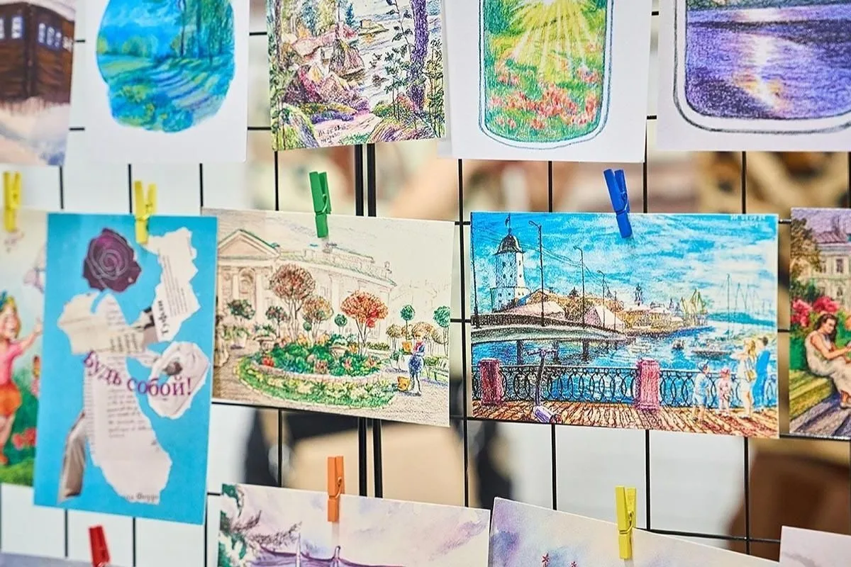 🎨  Приморских ребят приглашают на Конкурс детских рисунков «Год единства народов России»