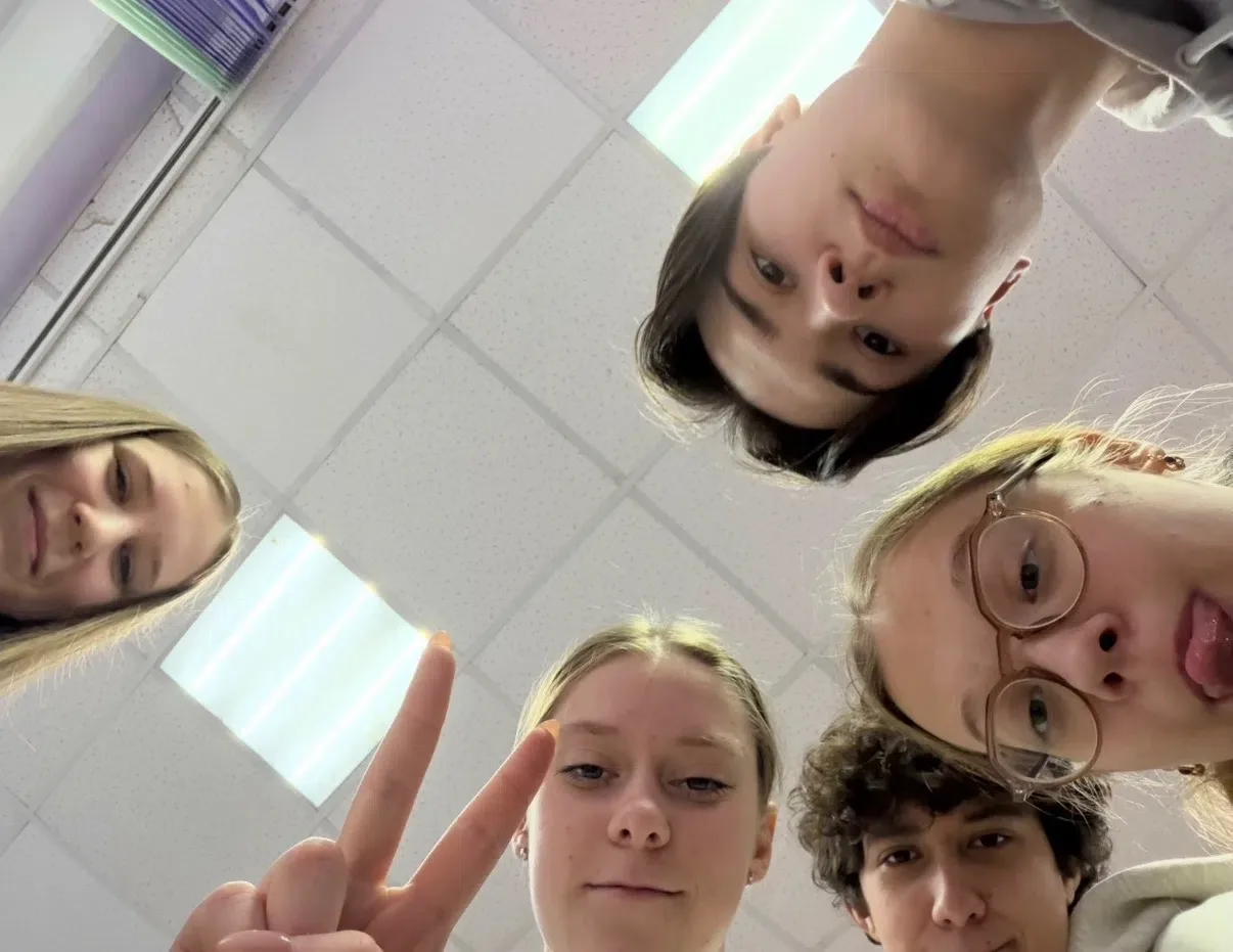 7 дней до приказа! 🗓️ 

Всем привет от наших выпускников ✌🏻 Наши ребята умеют заряжать оптимизмом!