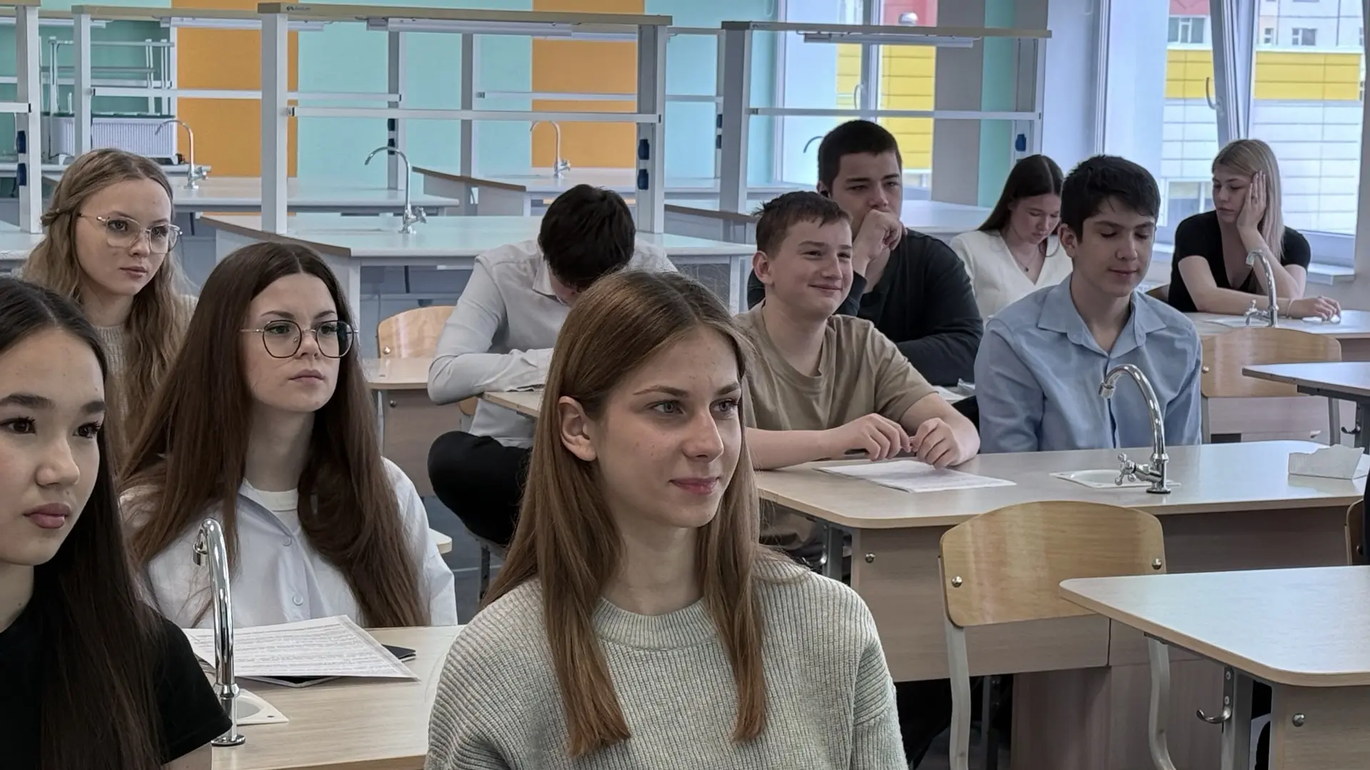 Учебный год заканчивается стремительно, мы и оглянуться не успели, а экзамены уже стоят на пороге и 