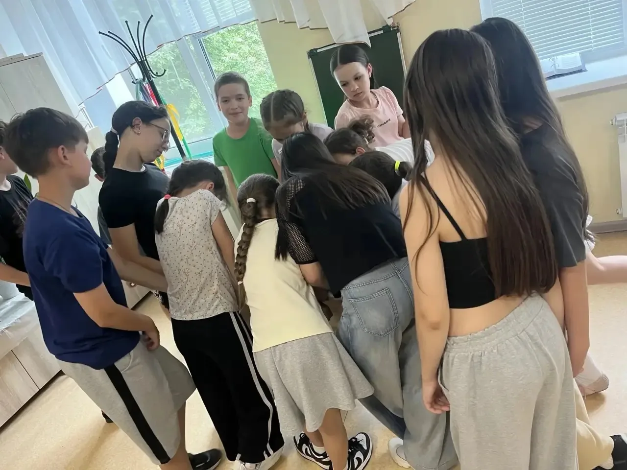 🌟 Юные эрудиты в деле! 🌟Кто сказал, что учиться — это скучно? Наши ребята наглядно доказывают обра