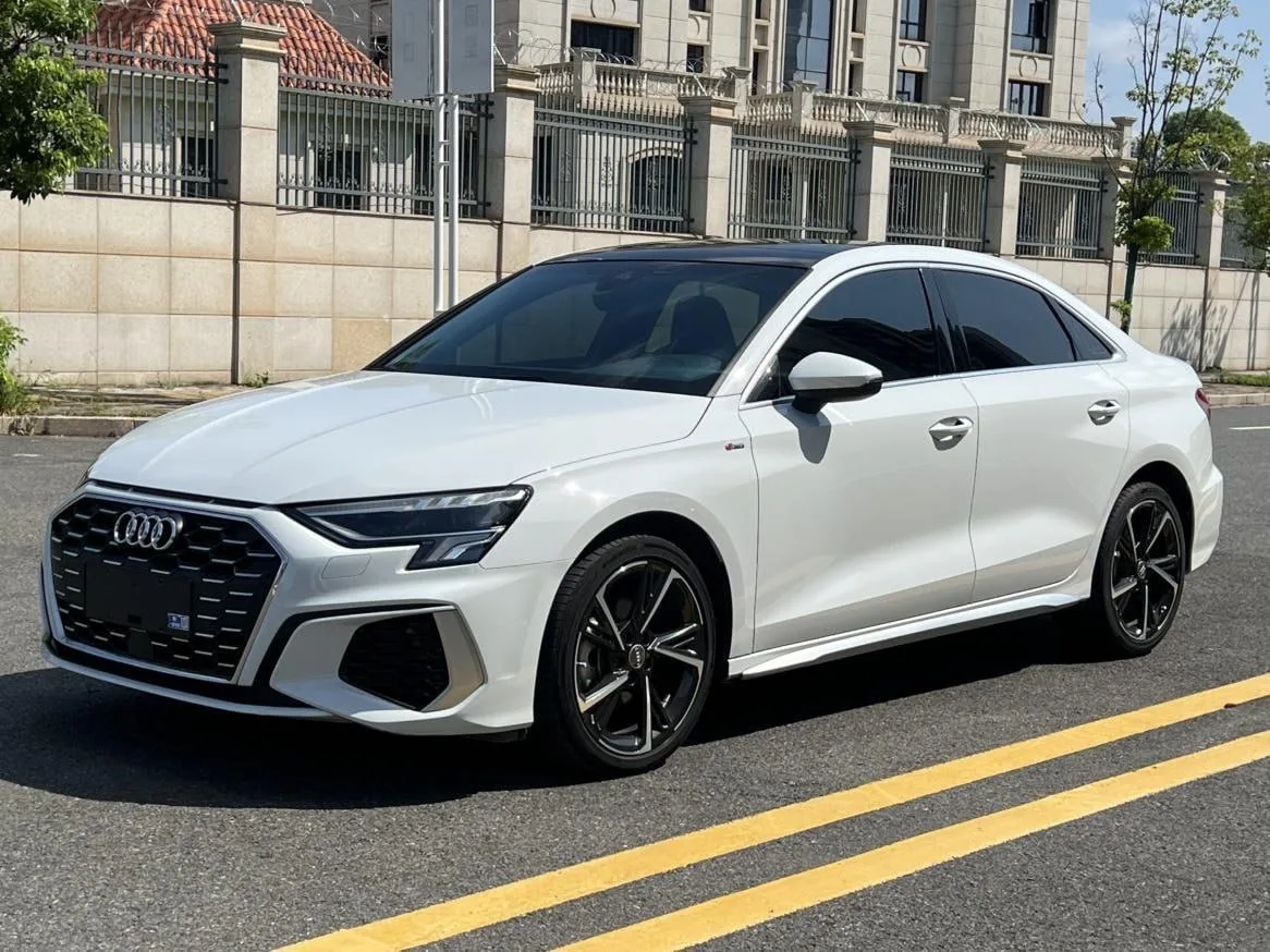 Доступен к заказу —> Audi A3