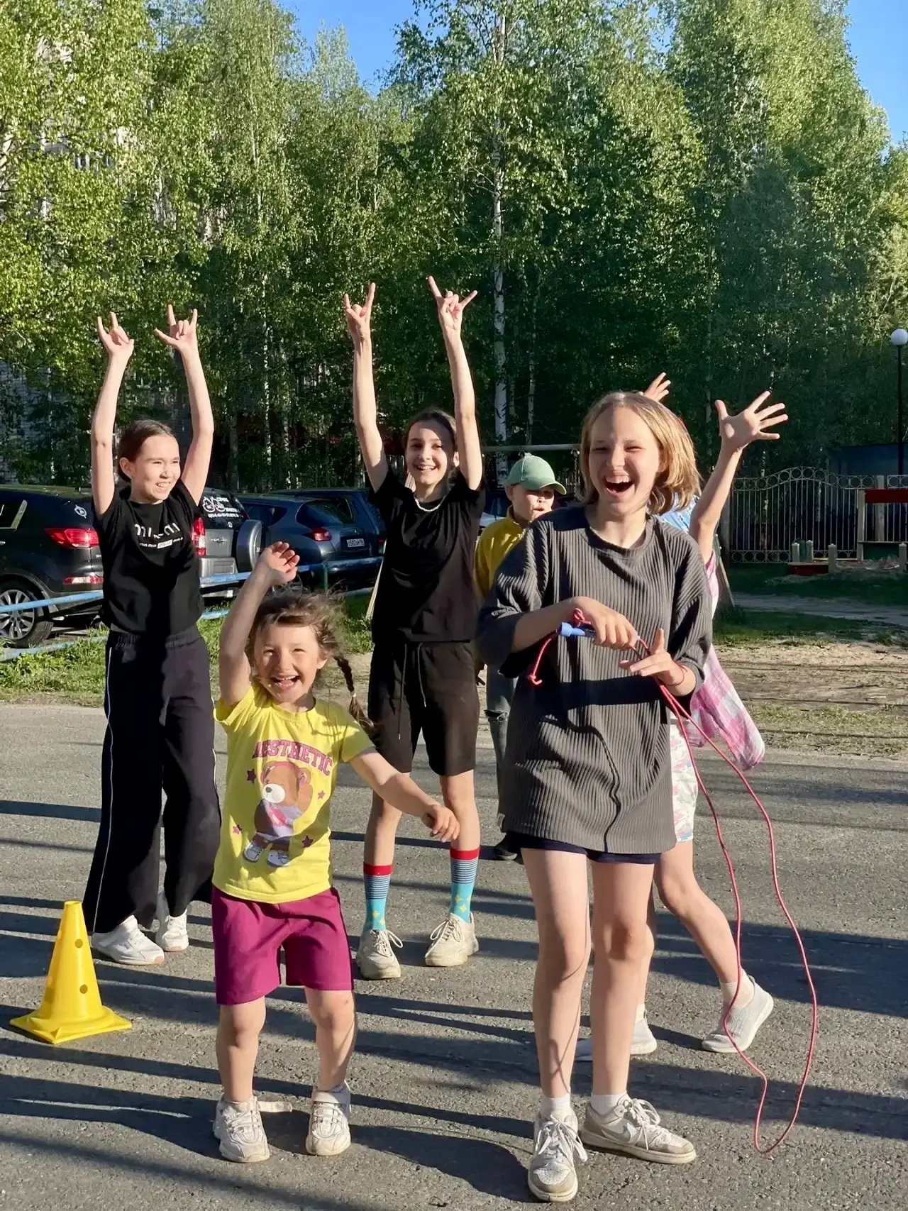 А мы продолжаем активно проводить время на наших дворовых площадках ☀️

Вчера на площадках временног