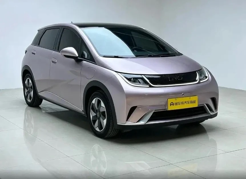 Доступен к заказу —> BYD Dolphin

🗓 2024год
🚗 пробег - 19000 км

— запас хода 420 км,  2wd 

➡️ Ко