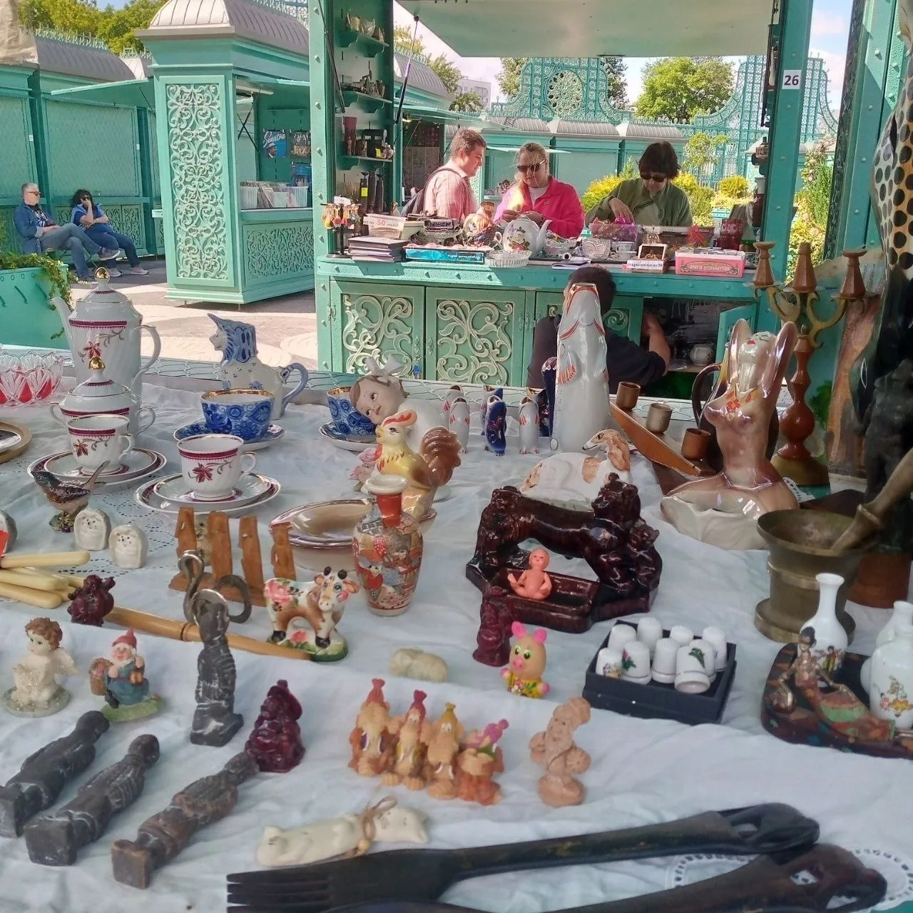 🛍️ В парке Коломенское снова открылась винтажная ярмарка Союза коллекционеров России н...